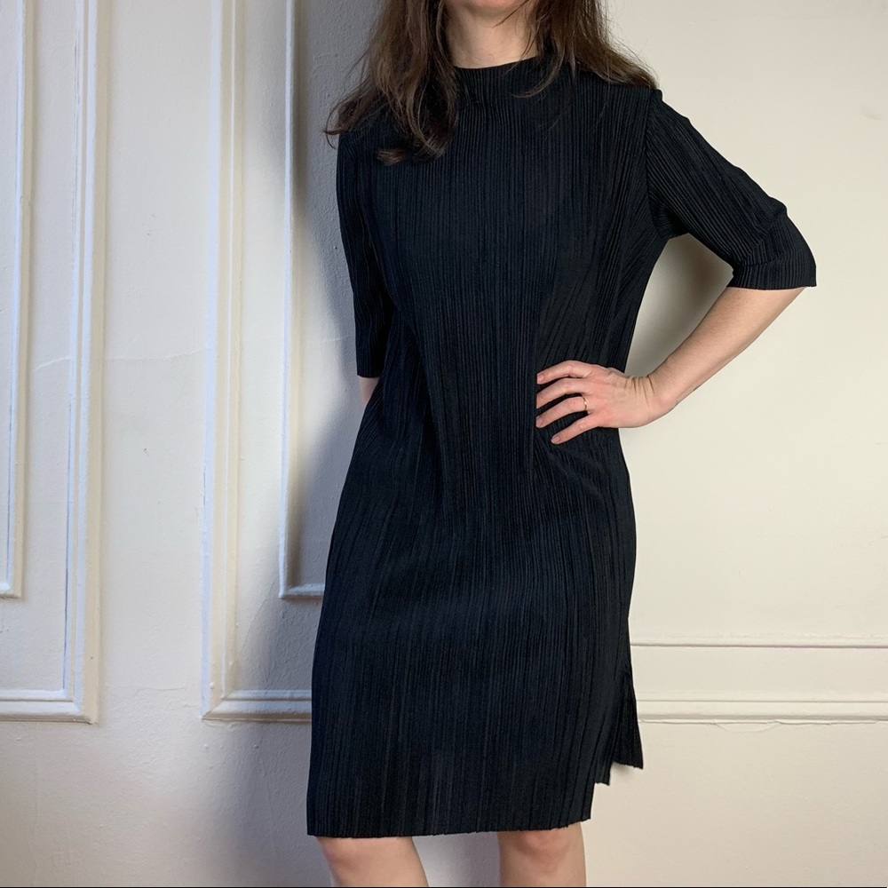 Little black dress micro pleated size S / 6